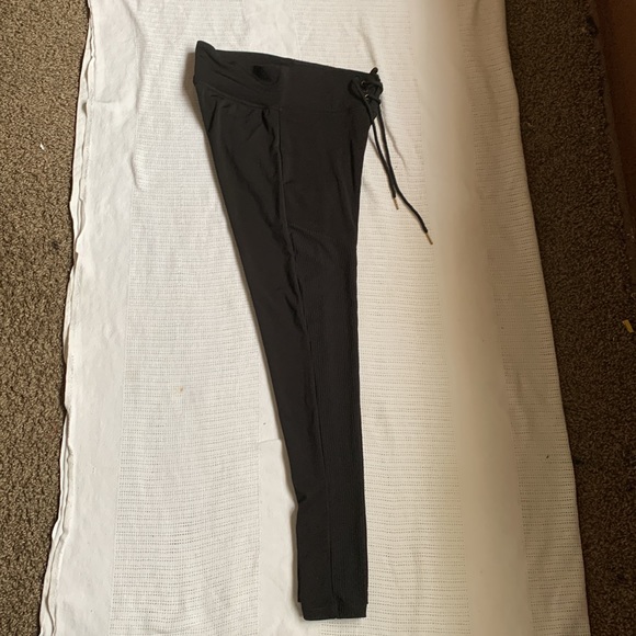 M Moto Leggings - Picture 2 of 4